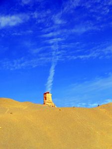 Preview wallpaper sand, desert, dunes, ruins, sky