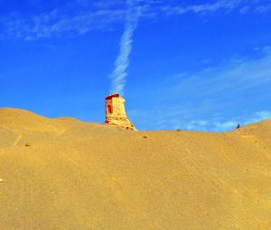 Preview wallpaper sand, desert, dunes, ruins, sky