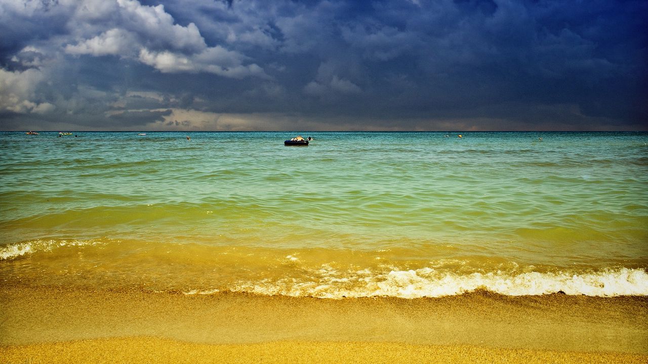 Wallpaper sand, sea, coast, beach, resort, clouds, sky, horizon, people