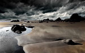 Preview wallpaper sand, sea, sky, cloudy