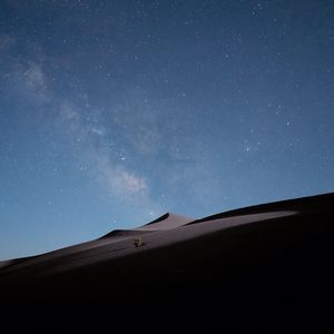 Preview wallpaper sand, slope, starry sky, stars