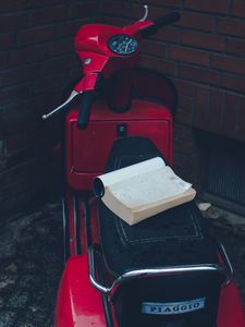 Preview wallpaper scooter, moped, book