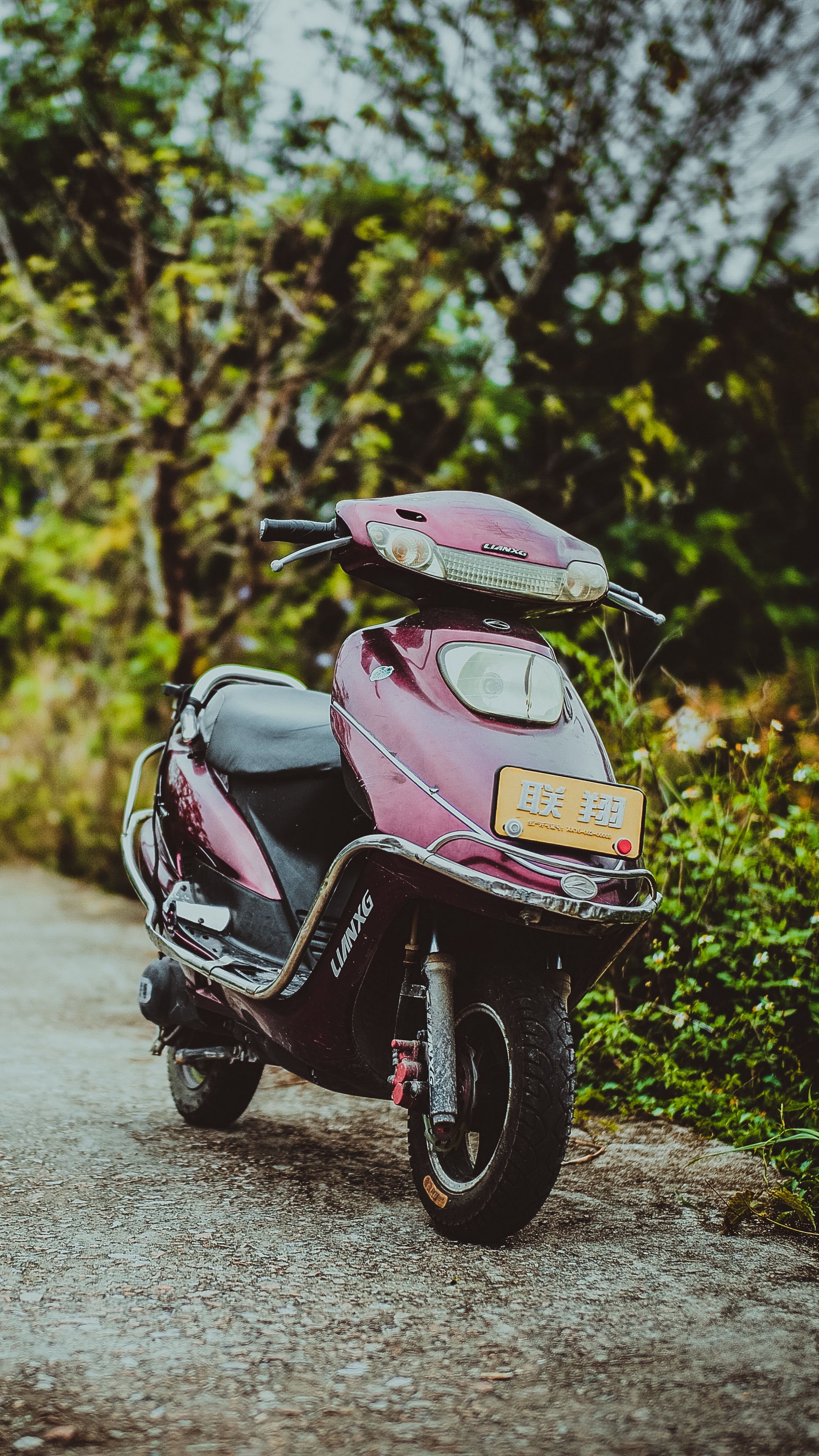 Download wallpaper 2160x3840 scooter, moto, moped, front view samsung galaxy s4, s5, note, sony