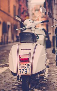 Preview wallpaper scooter, piaggio, street, road, rome, italy