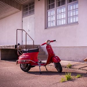 Preview wallpaper scooter, red, parking, asphalt