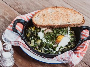 Preview wallpaper scrambled eggs, bread, vegetables