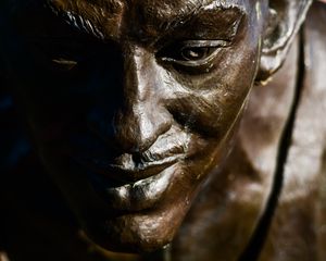 Preview wallpaper sculpture, face, bronze