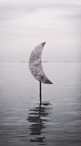 Preview wallpaper sculpture, moon, water