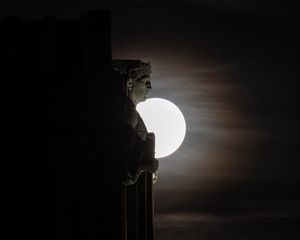 Preview wallpaper sculpture, profile, moon, dark