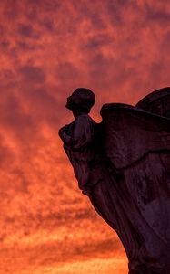 Preview wallpaper sculpture, silhouette, sky, sunset