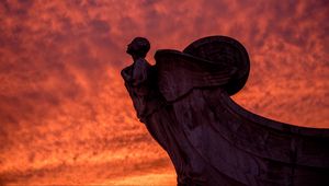 Preview wallpaper sculpture, silhouette, sky, sunset