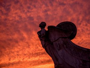 Preview wallpaper sculpture, silhouette, sky, sunset