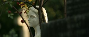 Preview wallpaper sculpture, statue, girl, garden