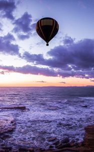 Preview wallpaper sea, air balloon, horizon, surf