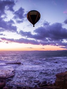 Preview wallpaper sea, air balloon, horizon, surf