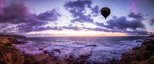 Preview wallpaper sea, air balloon, horizon, surf