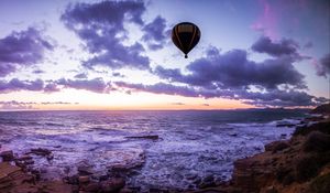 Preview wallpaper sea, air balloon, horizon, surf