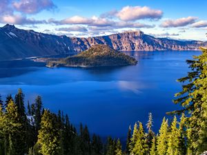 Preview wallpaper sea, bay, mountains, landscape, trees, nature