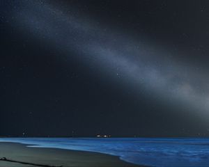 Preview wallpaper sea, beach, night, starry sky, dark