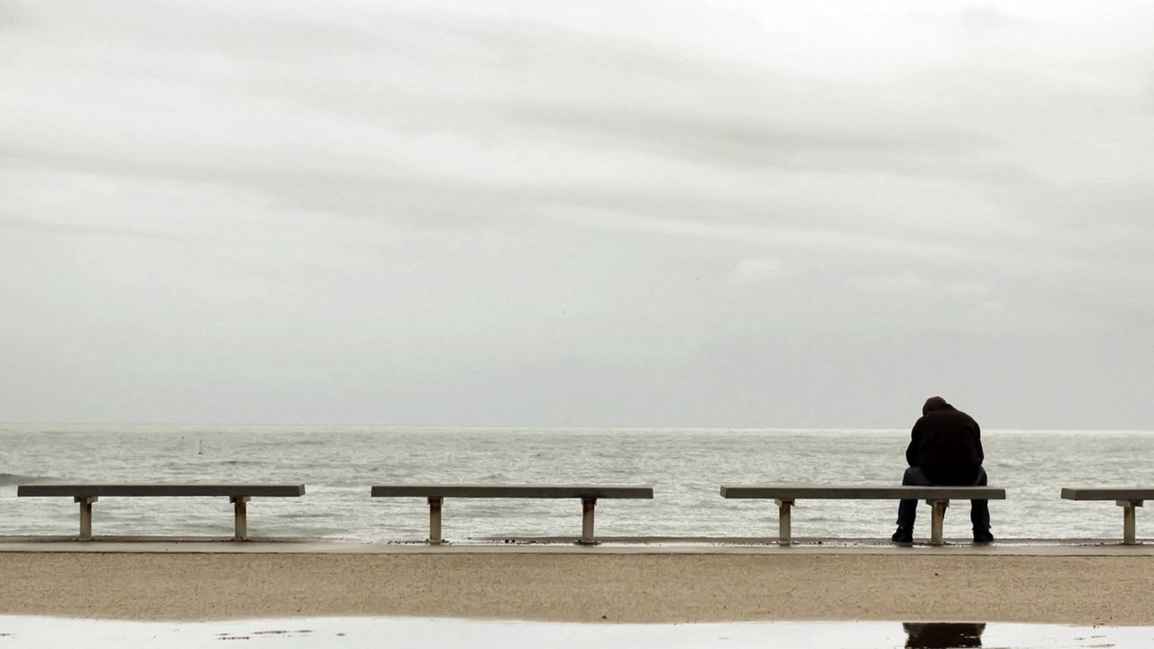 Wallpaper sea, beach, people, solitude