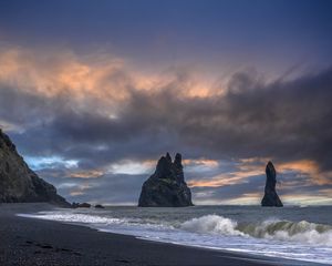 Preview wallpaper sea, beach, rocks, waves, shore