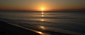 Preview wallpaper sea, beach, sunset, ebb, sun, reflection
