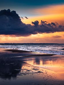 Preview wallpaper sea, beach, sunset, dusk, water, reflection