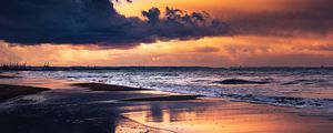 Preview wallpaper sea, beach, sunset, dusk, water, reflection