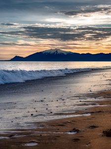 Preview wallpaper sea, beach, wave, dusk, landscape