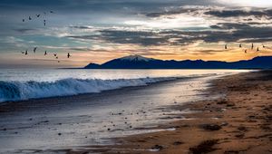 Preview wallpaper sea, beach, wave, dusk, landscape