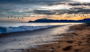 Preview wallpaper sea, beach, wave, dusk, landscape