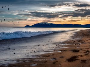 Preview wallpaper sea, beach, wave, dusk, landscape