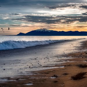 Preview wallpaper sea, beach, wave, dusk, landscape