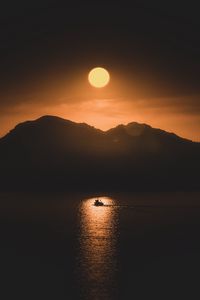 Preview wallpaper sea, boat, mountains, moon, night