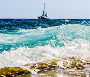 Preview wallpaper sea, boat, surf, foam