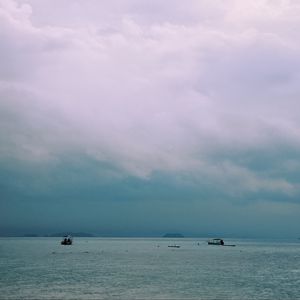 Preview wallpaper sea, boats, horizon, sky, blue