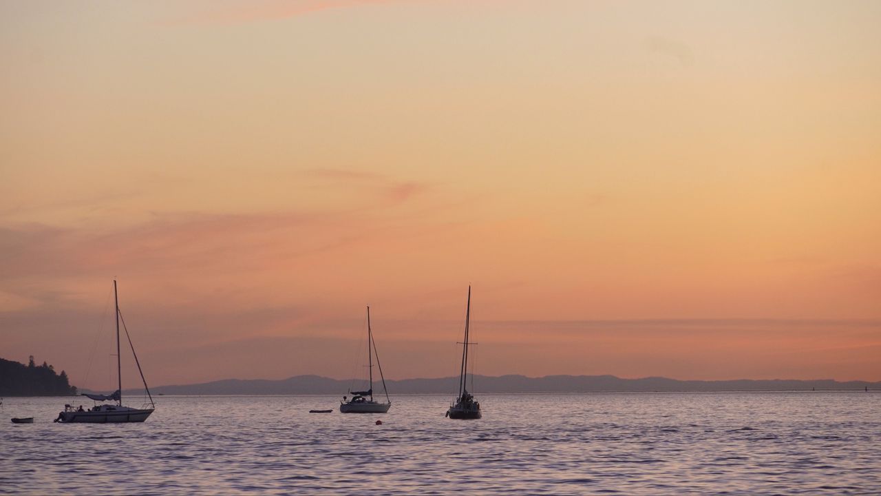 Wallpaper sea, boats, sunset, horizon