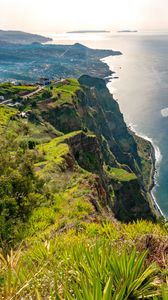 Preview wallpaper sea, cliff, shore, grass, nature