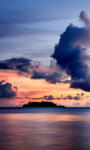 Preview wallpaper sea, clouds, horizon, island, sky, sunset