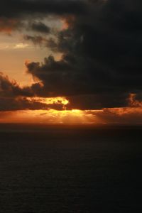 Preview wallpaper sea, clouds, horizon, sunset, dark