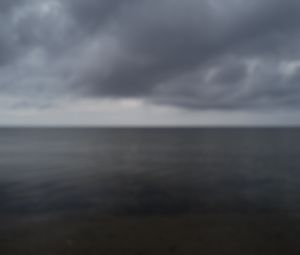 Preview wallpaper sea, clouds, sky, blur, dark