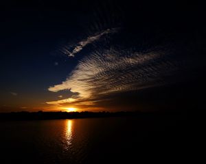 Preview wallpaper sea, clouds, sun, sunset, landscape, dark