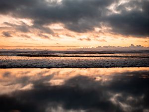 Preview wallpaper sea, coast, dusk, clouds, waves
