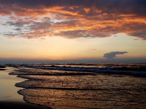 Preview wallpaper sea, coast, sand, wet, clouds, air, evening