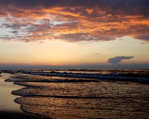 Preview wallpaper sea, coast, sand, wet, clouds, air, evening