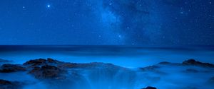 Preview wallpaper sea, coast, starry sky, night