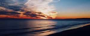 Preview wallpaper sea, coast, sunset, clouds, horizon, twilight, porous