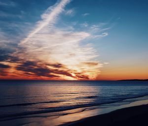 Preview wallpaper sea, coast, sunset, clouds, horizon, twilight, porous