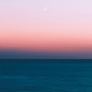 Preview wallpaper sea, dusk, moon, horizon, landscape