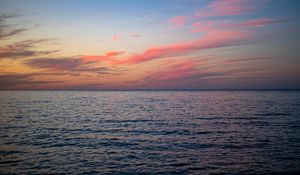 Preview wallpaper sea, dusk, water, waves, horizon